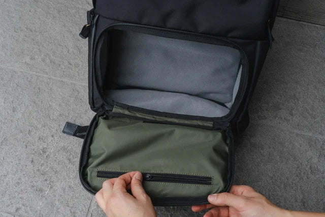 オンオフ使える2階建て構造バックパック「FLOORPACK Flex」