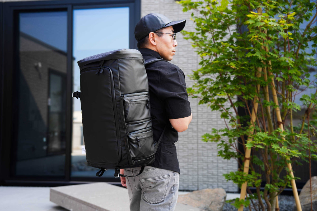どこへ行くにもこれ一つ。大容量3階建てバックパック「FLOORPACK Cargo」
