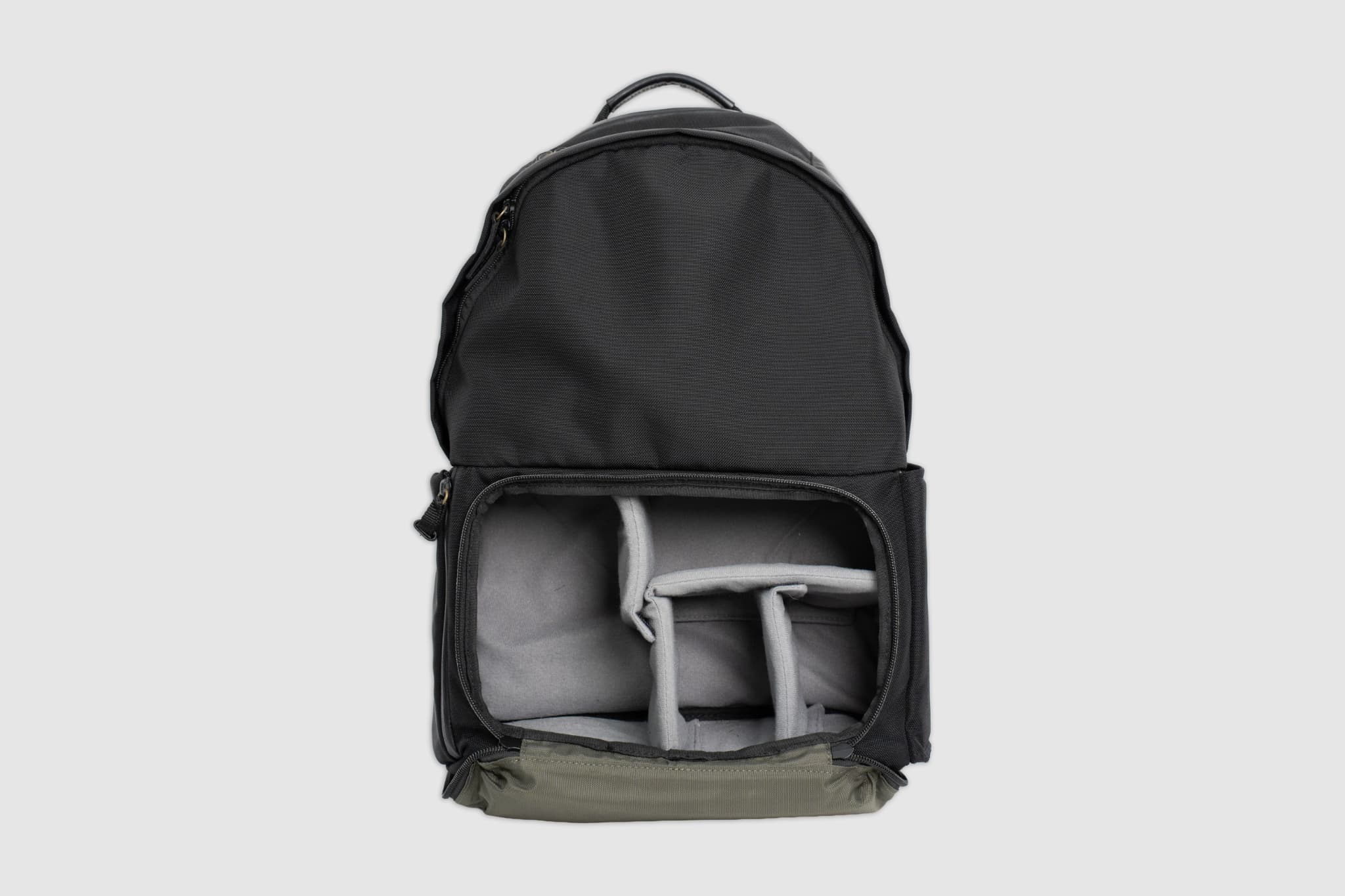 オンオフ使える2階建て構造バックパック「FLOORPACK Flex」